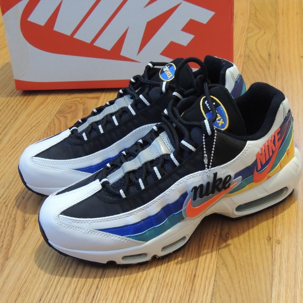 Nike Air Max 95 SE Windbreaker Shoes NEW